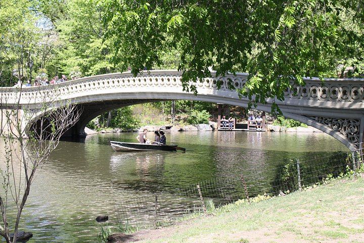 Private Central Park Film and TV Locations Walking Tour, 2 Hours (1/6)