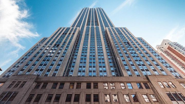 Fifth Avenue Mansions Walking Tour with Top of the Rock Tickets and Optional Beam (1/12)