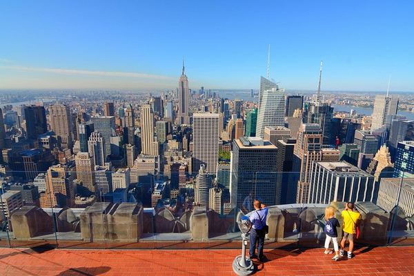 Fifth Avenue Mansions Walking Tour with Top of the Rock Tickets and Optional Beam