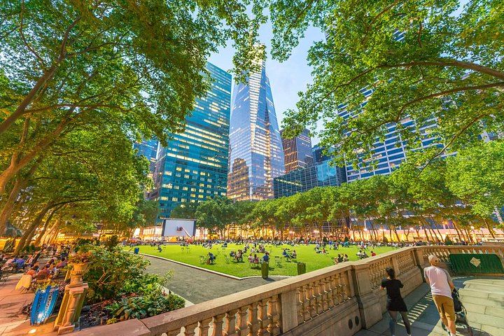 Fifth Avenue Mansions Walking Tour with Top of the Rock Tickets and Optional Beam (12/12)