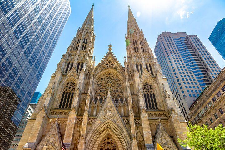 Fifth Avenue Mansions Walking Tour with Top of the Rock Tickets and Optional Beam (7/12)