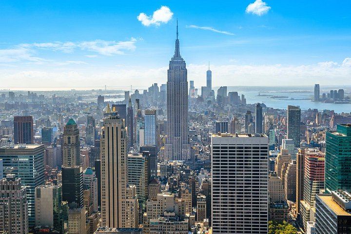 Fifth Avenue Mansions Walking Tour with Top of the Rock Tickets and Optional Beam (9/12)