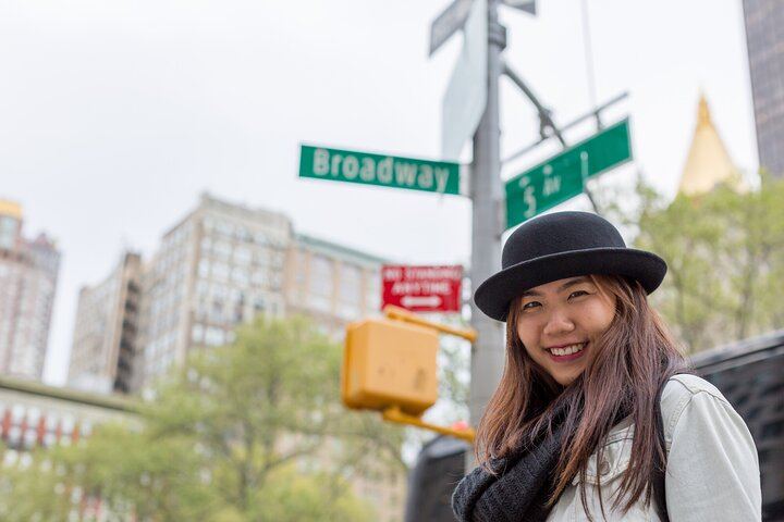 Fifth Avenue Mansions Walking Tour with Top of the Rock Tickets and Optional Beam (8/12)