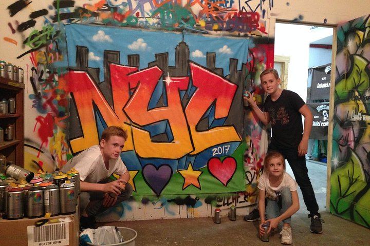 Bushwick Street Art Tour with a Graff Tours Guide, Brooklyn (5/8)