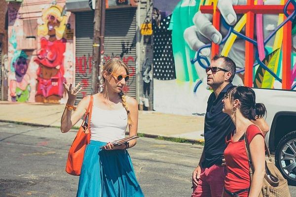 Bushwick Street Art and Williamsburg Walking Tour in French