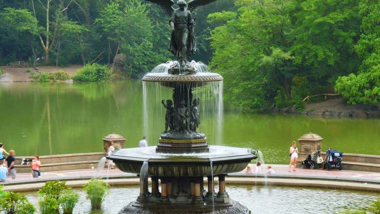 Central Park Free Walking Tour: Bethesda Terrace to Strawberry Fields (1/7)