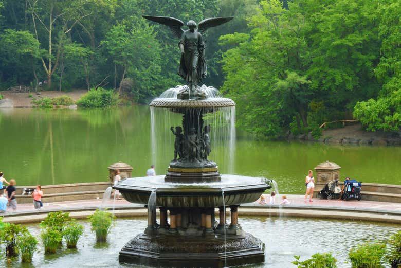 Central Park Free Walking Tour: Bethesda Terrace to Strawberry Fields (1/7)