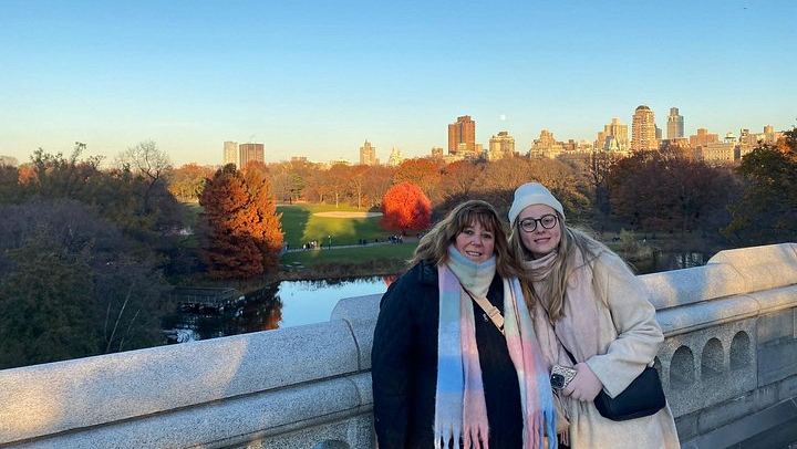 Central Park Guided Walk in English or Spanish: Landmarks and Quiet Corners (4/11)