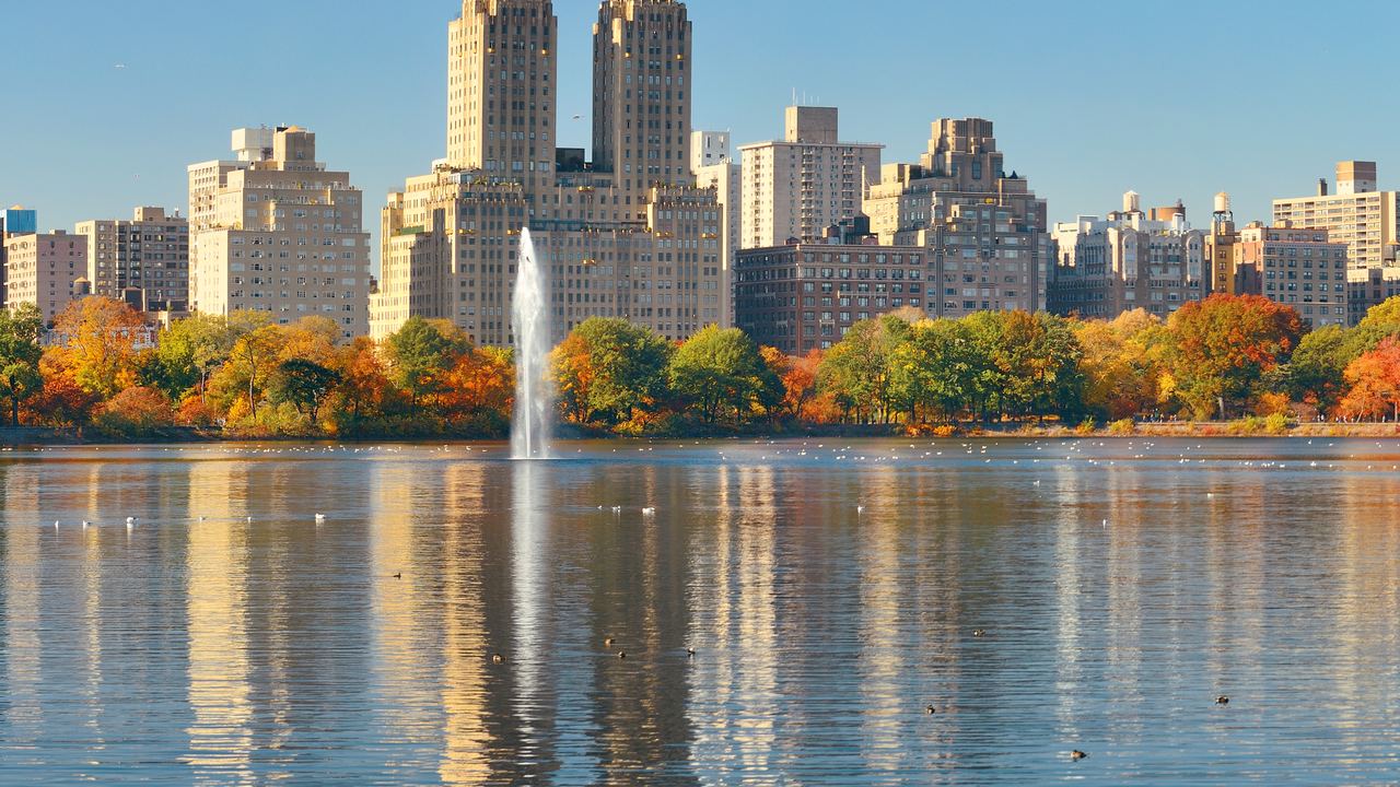 The Reservoir, with the Eldorado across the water. The East Drive runs along its eastern side, and the marathon with it.