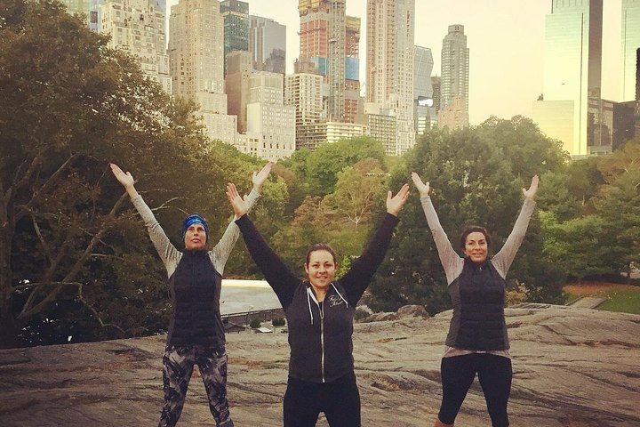Central Park Sunrise Power Walk with Yoga Stretches (4/9)