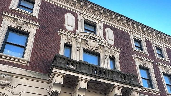 Bowery Boys Walking Tour: Gilded Age Mansions of Fifth Avenue, 70th to 91st Street (2/8)