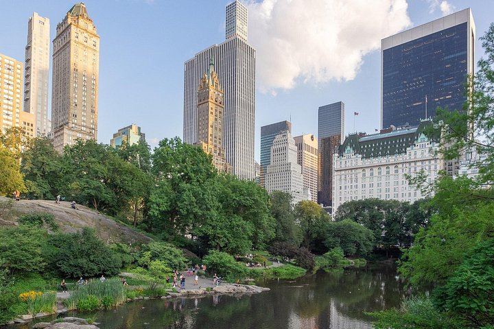 Central Park Guided Walk in English or Spanish: Landmarks and Quiet Corners (10/11)