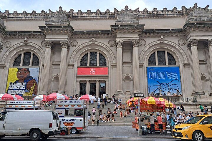 Metropolitan Museum of Art Guided Tour in Spanish with an Art Historian (10/10)