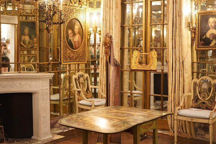 Private Gilded Age Mansions Walk on Fifth Avenue with a Local Guide (11/11)