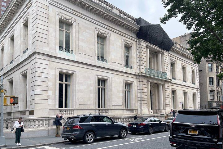 Millionaire's Row Walking Tour: Gilded Age Mansions of Fifth Avenue (11/12)