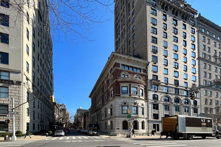 Millionaire's Row Walking Tour: Gilded Age Mansions of Fifth Avenue (12/12)