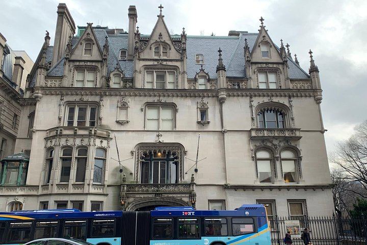 Private Fifth Avenue Gilded Age Mansions Walk, Plaza Hotel to 92nd Street (5/10)