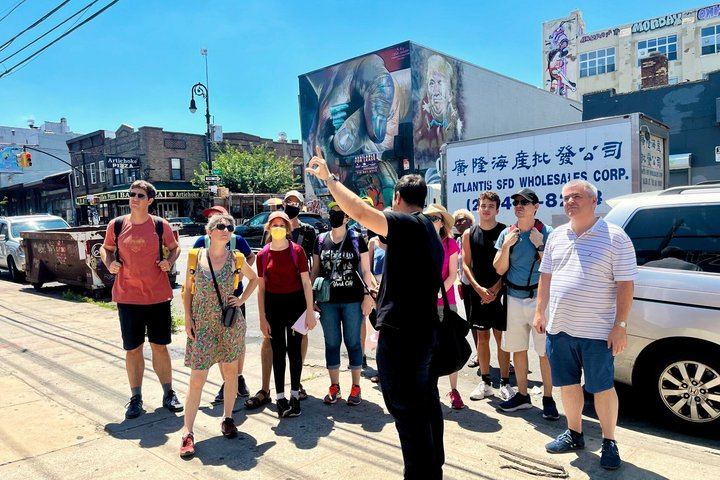 Bushwick Graffiti and Street Art Walking Tour in Brooklyn (8/12)