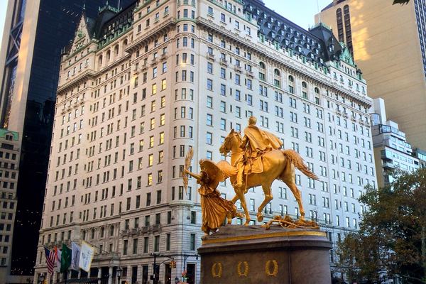 Fifth Avenue mansions and the Gilded Age, New York