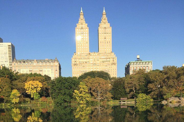 Central Park Guided Walk in English or Spanish: Landmarks and Quiet Corners (3/11)
