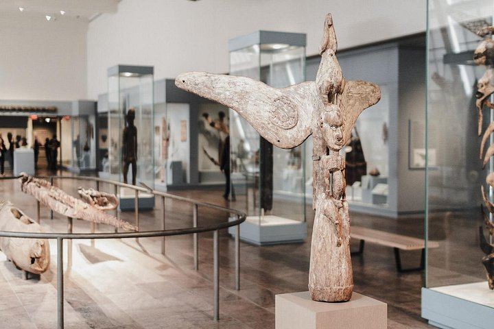The Met Highlights Guided Tour for Small Groups of up to 18 (11/12)