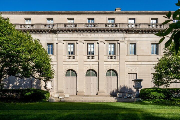 Private Gilded Age Walking Tour of Fifth Avenue: New York High Society (1/5)
