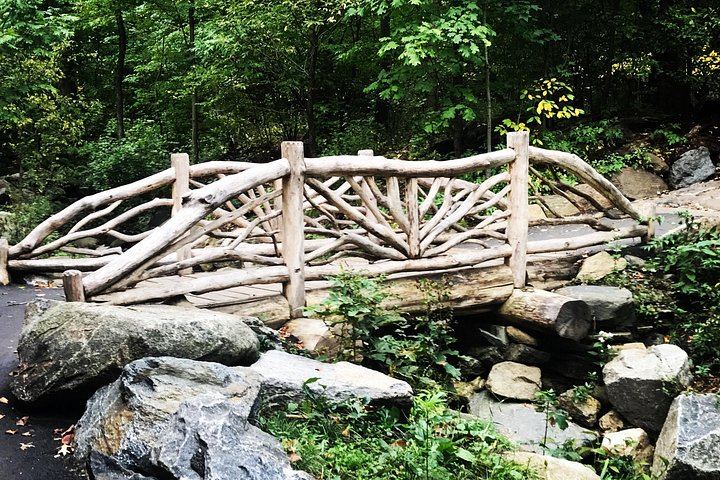 Secret Places of Central Park: North Woods, Forts and Conservatory Garden (1/7)