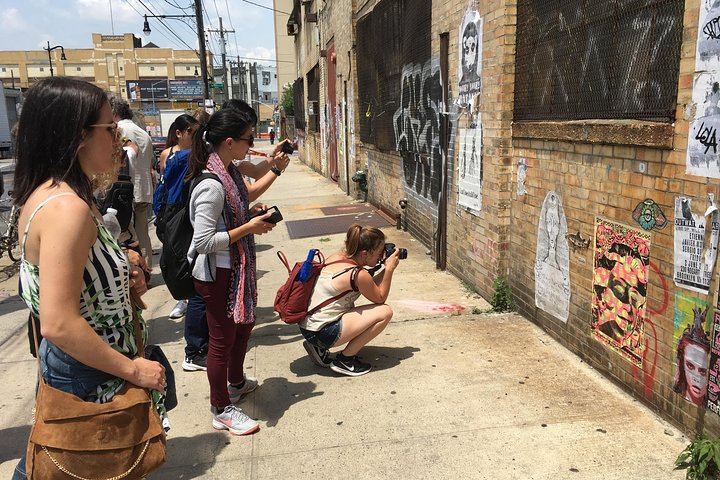 Bushwick Graffiti and Street Art Walking Tour in Brooklyn (5/12)