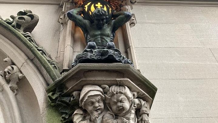 Private Fifth Avenue Gilded Age Mansions Walk, Plaza Hotel to 92nd Street (4/10)