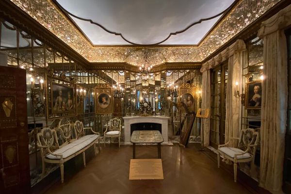 Gilded Age Mansions Tour: Fifth Avenue's Millionaire Houses, Inside and Out
