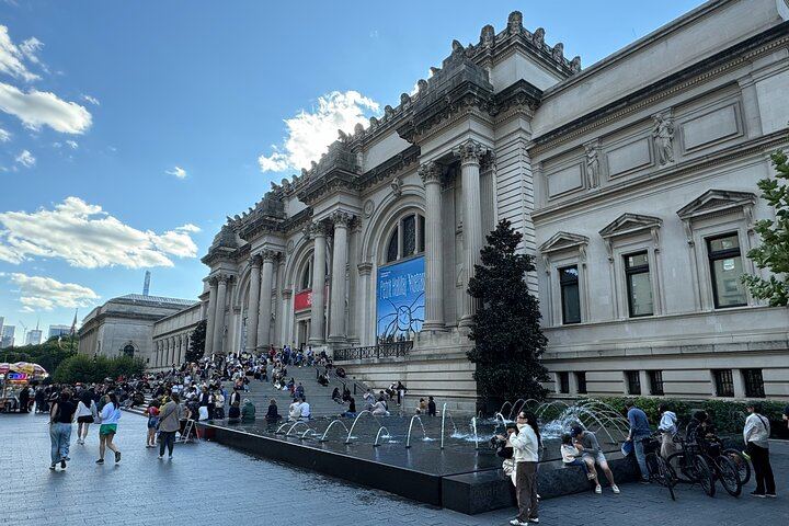 Upper East Side Architecture Walking Tour: Gilded Age Mansions to the Guggenheim (8/12)