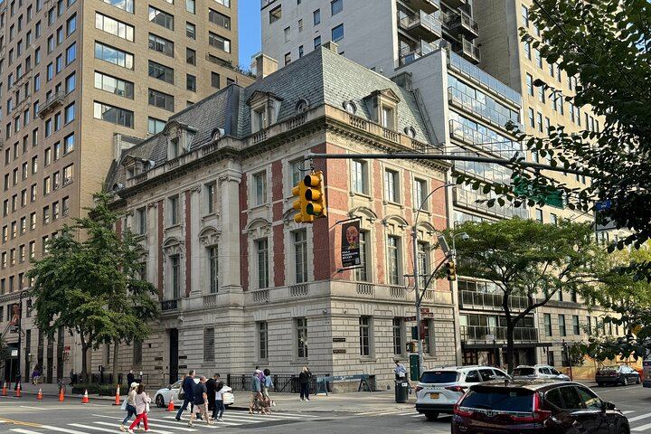 Upper East Side Architecture Walking Tour: Gilded Age Mansions to the Guggenheim (6/12)